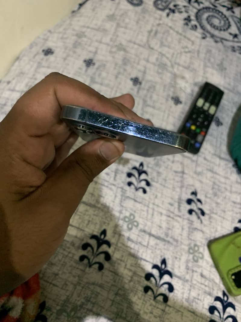 iPhone 12pto 1