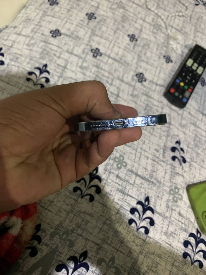 iPhone 12pto 6