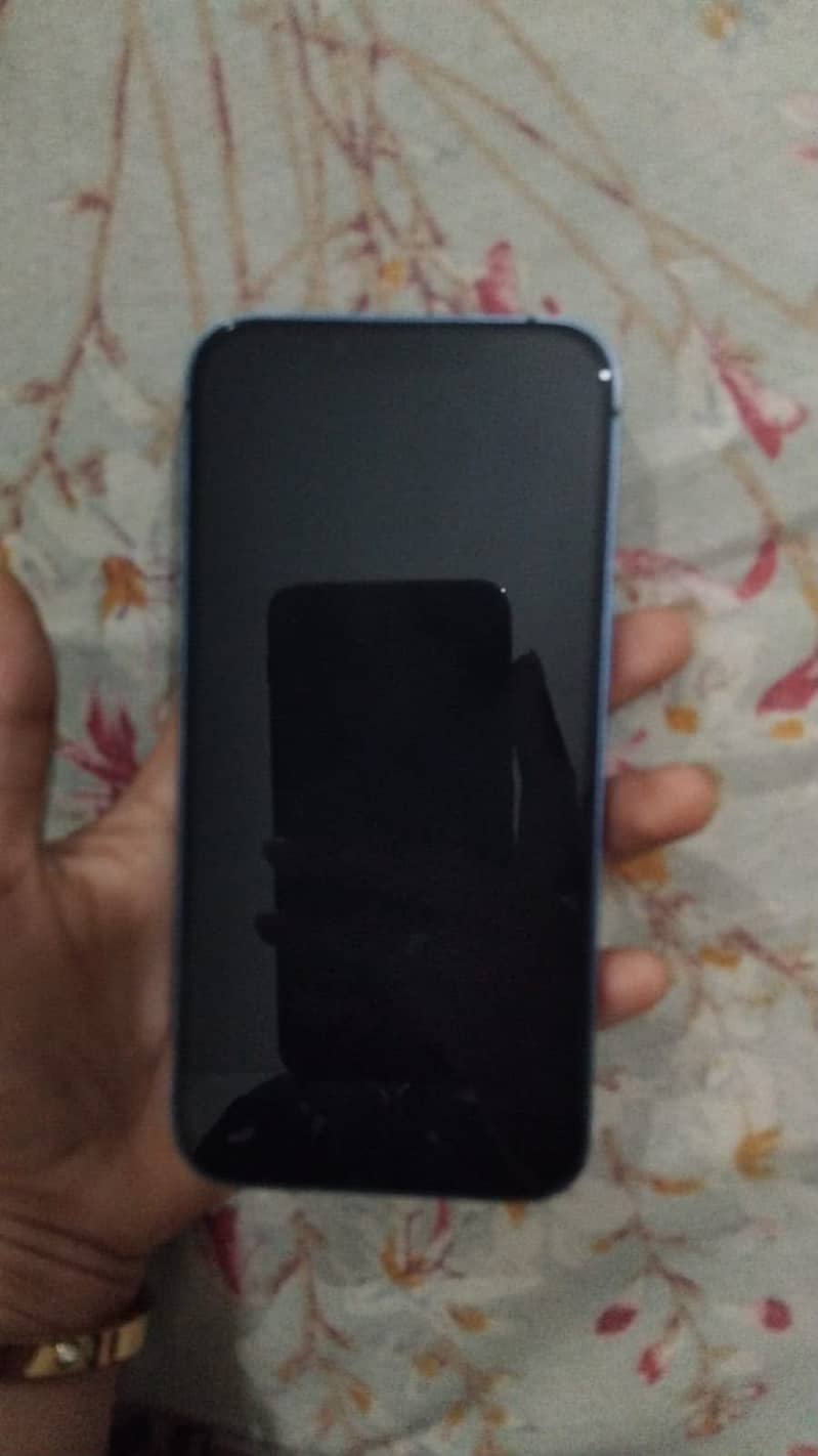 Apple iPhone 13 1