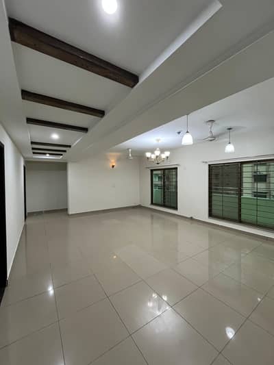 10 MARLA 3 BEDROOM APARTMENT IS AVAILABLE FOR SALE OPEN VIEW
