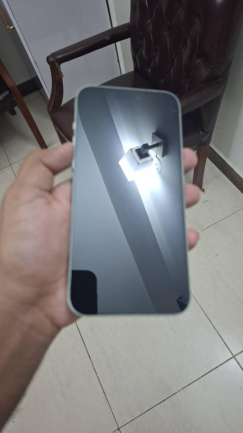Apple iPhone 15 plus 1
