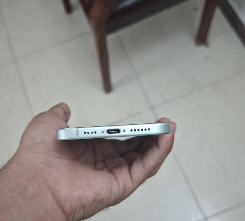 Apple iPhone 15 plus 7