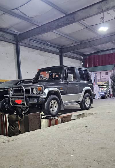 Mitsubishi Pajero 3 Door 2.4 Diesel 4x4