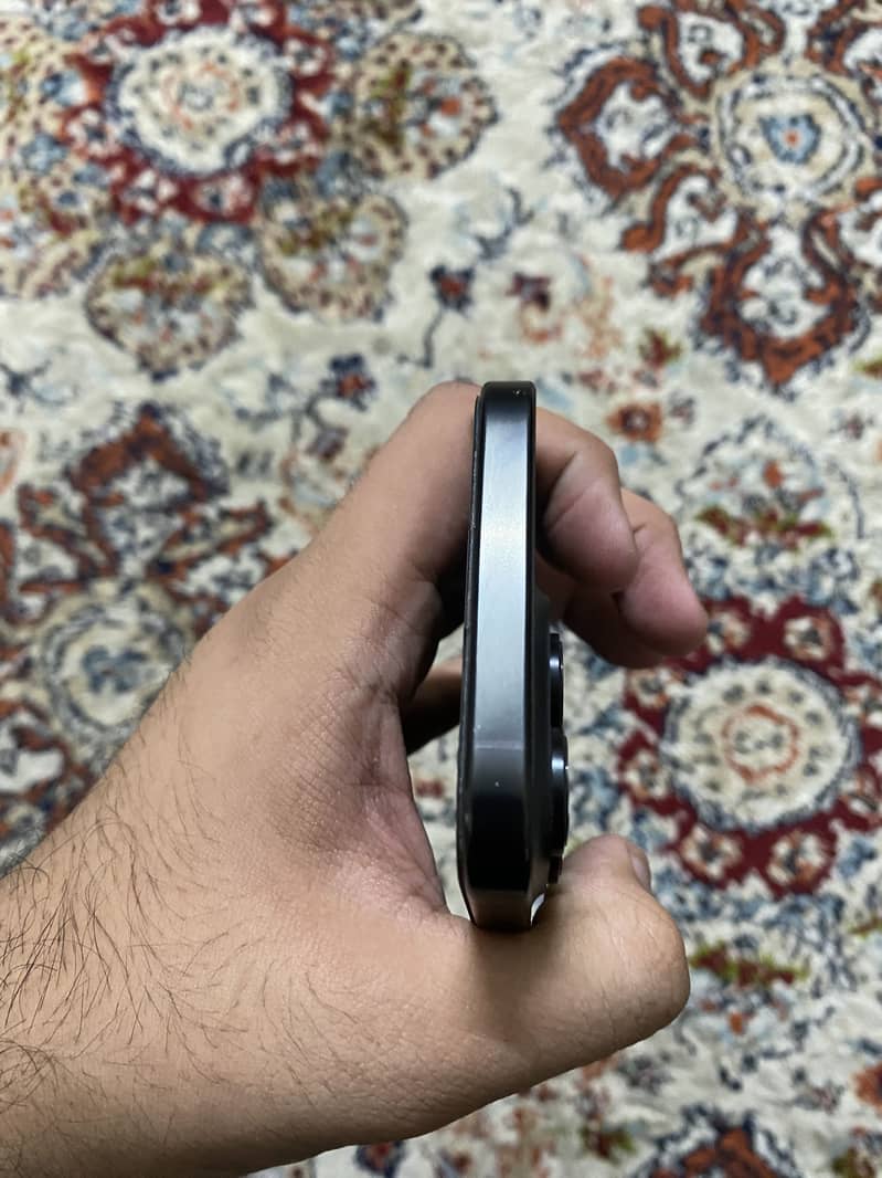 Apple iPhone 16 Pro Max 5