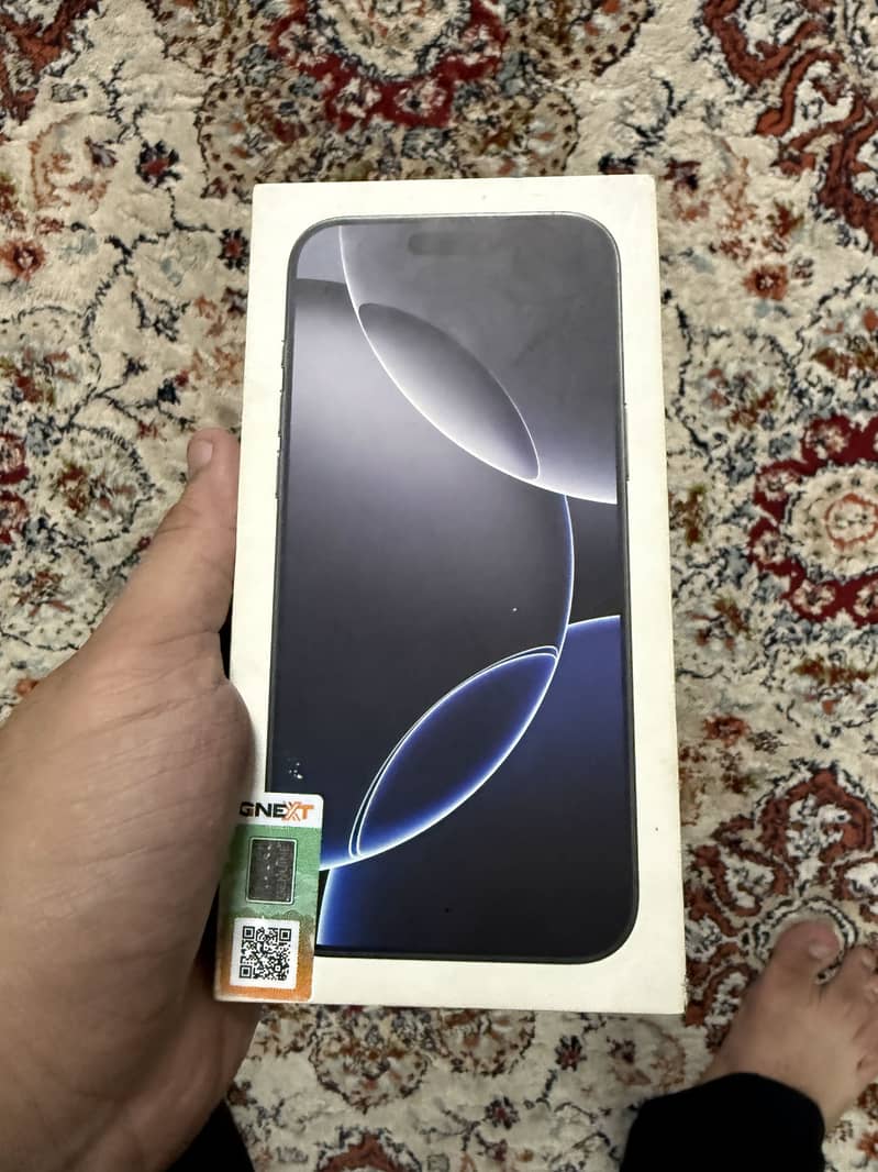 Apple iPhone 16 Pro Max 6