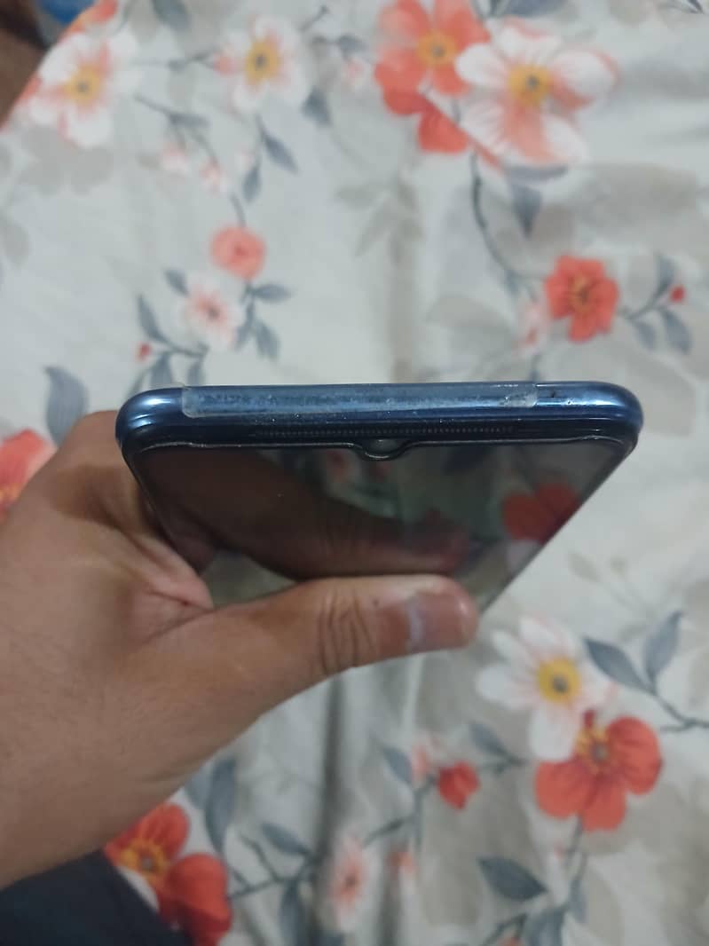 Vivo V21e 4