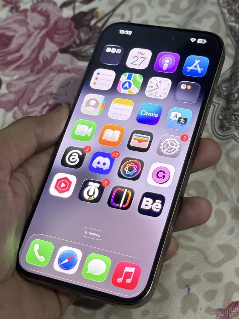 Apple iPhone 16 Pro Max 1