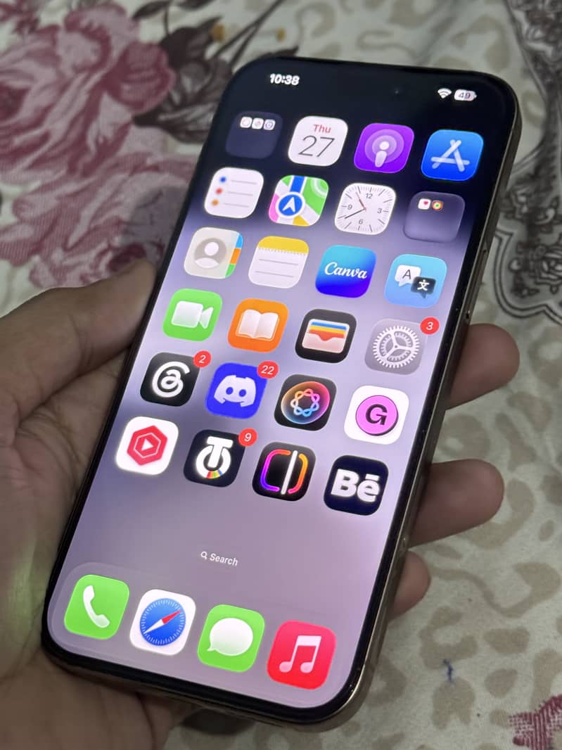 Apple iPhone 16 Pro Max 4