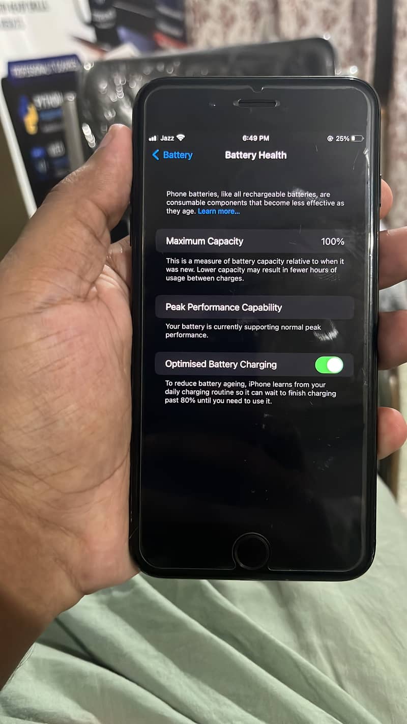 Apple iPhone 7 Plus 6
