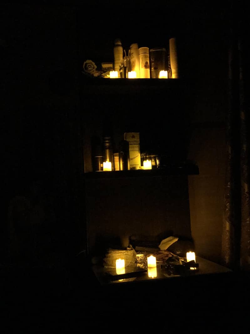 wooden dressing table 0