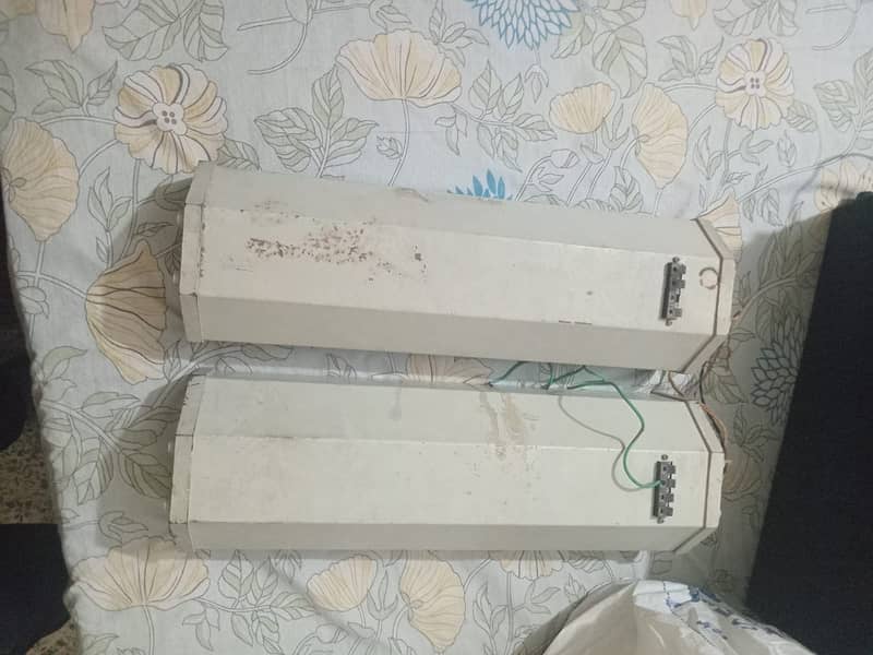 Speaker set 1