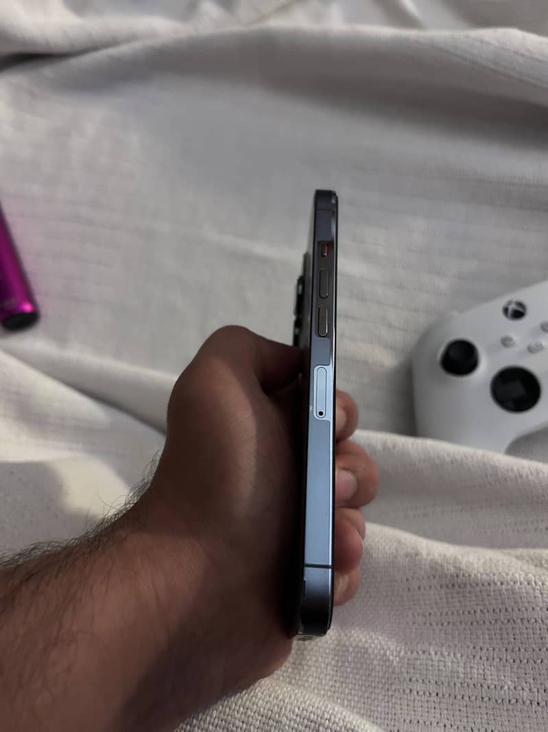 Apple iPhone 13 Pro 1