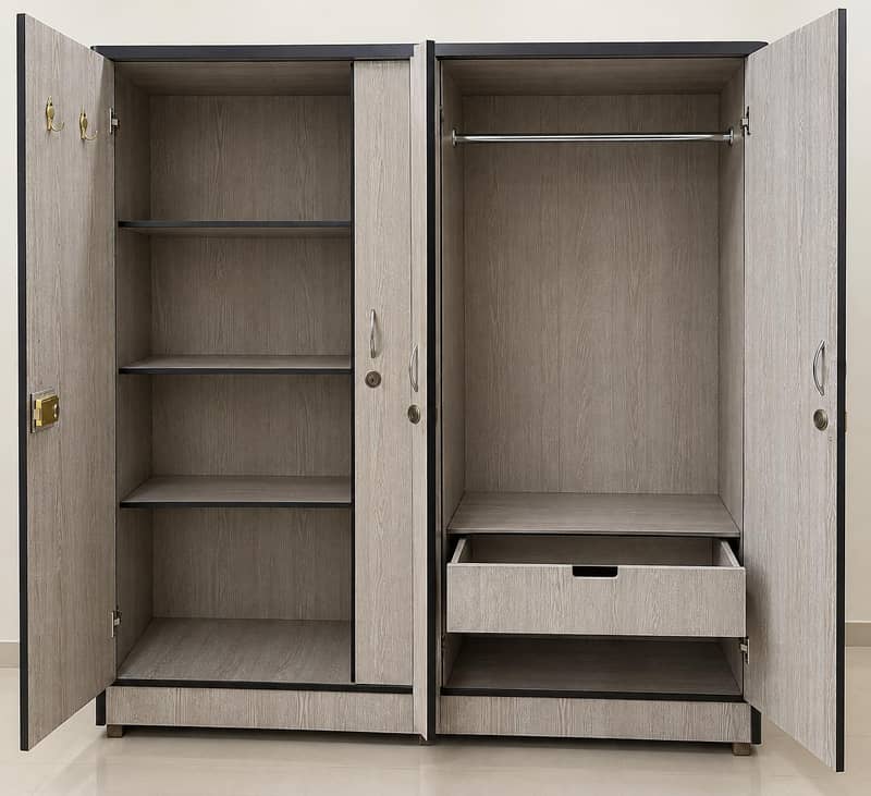 Wardrobe 0
