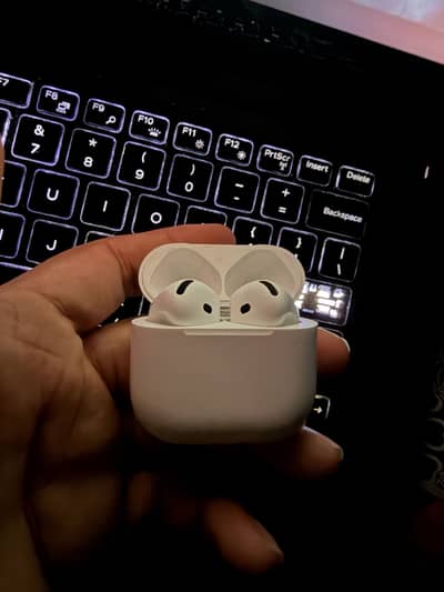 Airpods 4 ANC. Original Warranty 11-05-2027