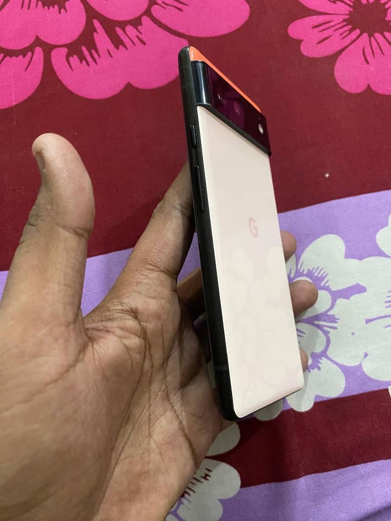 Google Pixel 6 ( read add ) 4