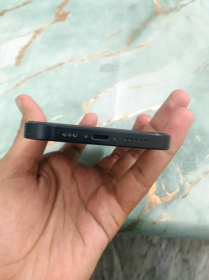 Apple iPhone 12 2