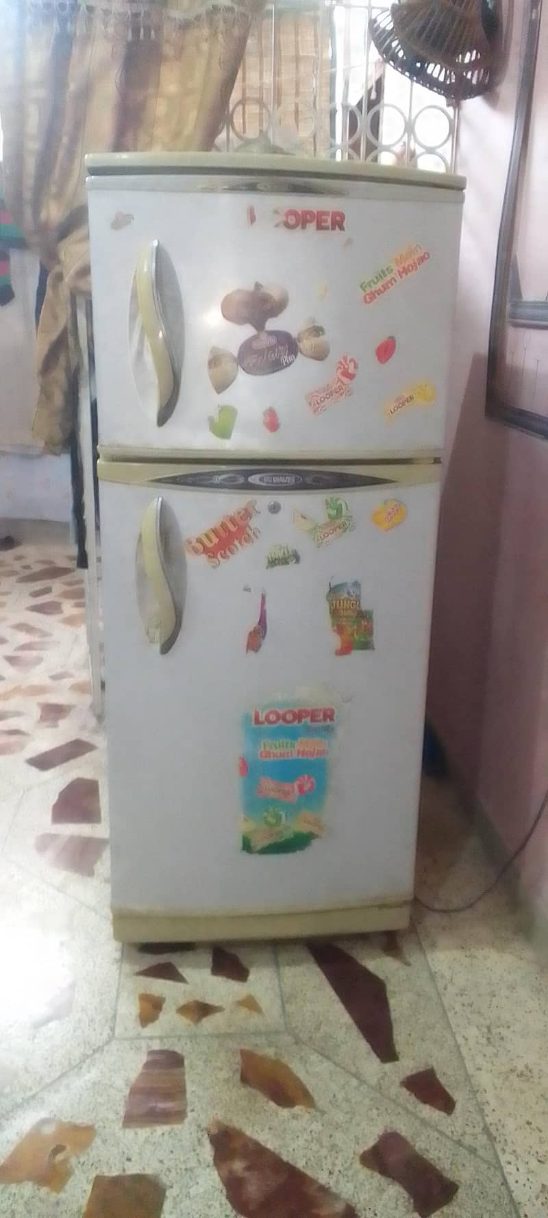 WAVES REFIGRATOR VERY GOOD CONDITION 4