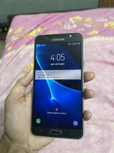 Samsung Mobile J7  With box Dual pra