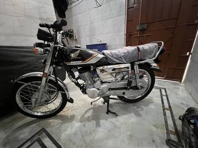Honda CG125 silver edition 265 sy nichawala Tabta krka sharminda na Hu
