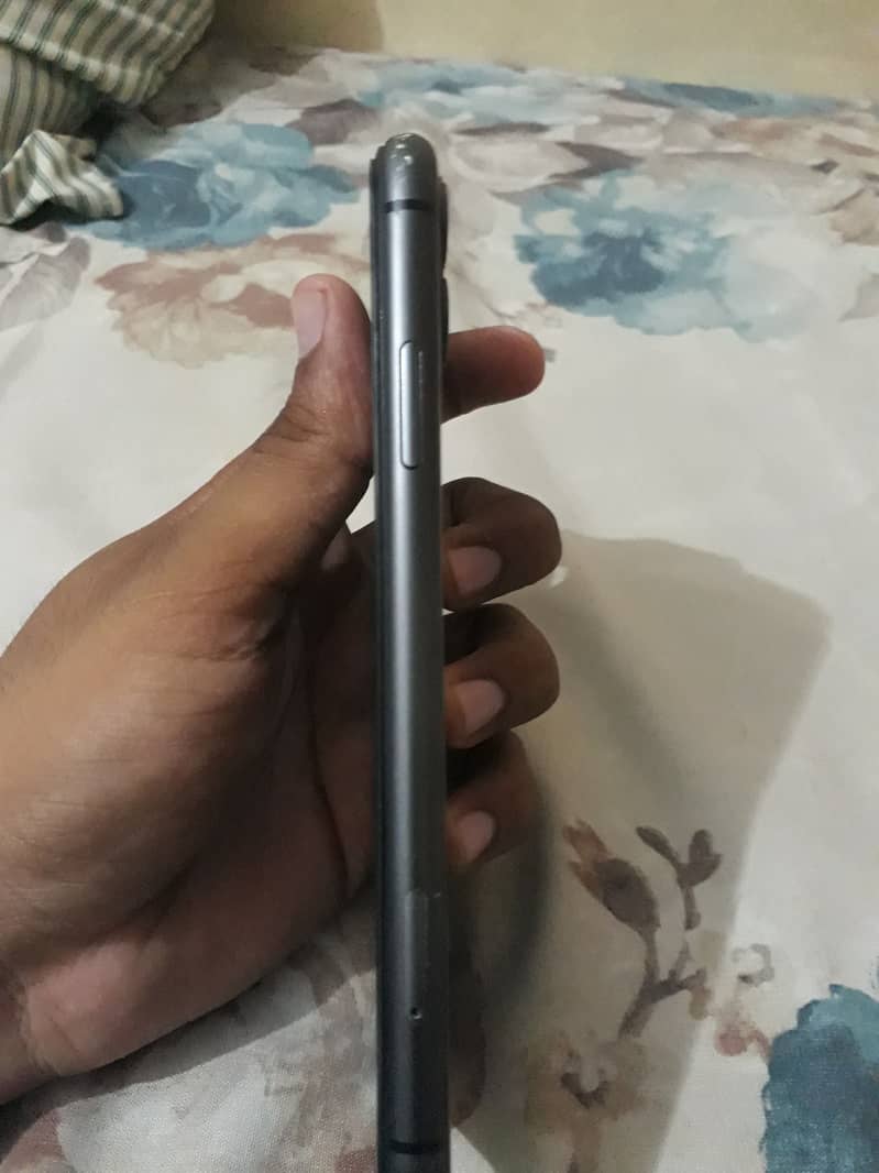 Apple iPhone 11 5