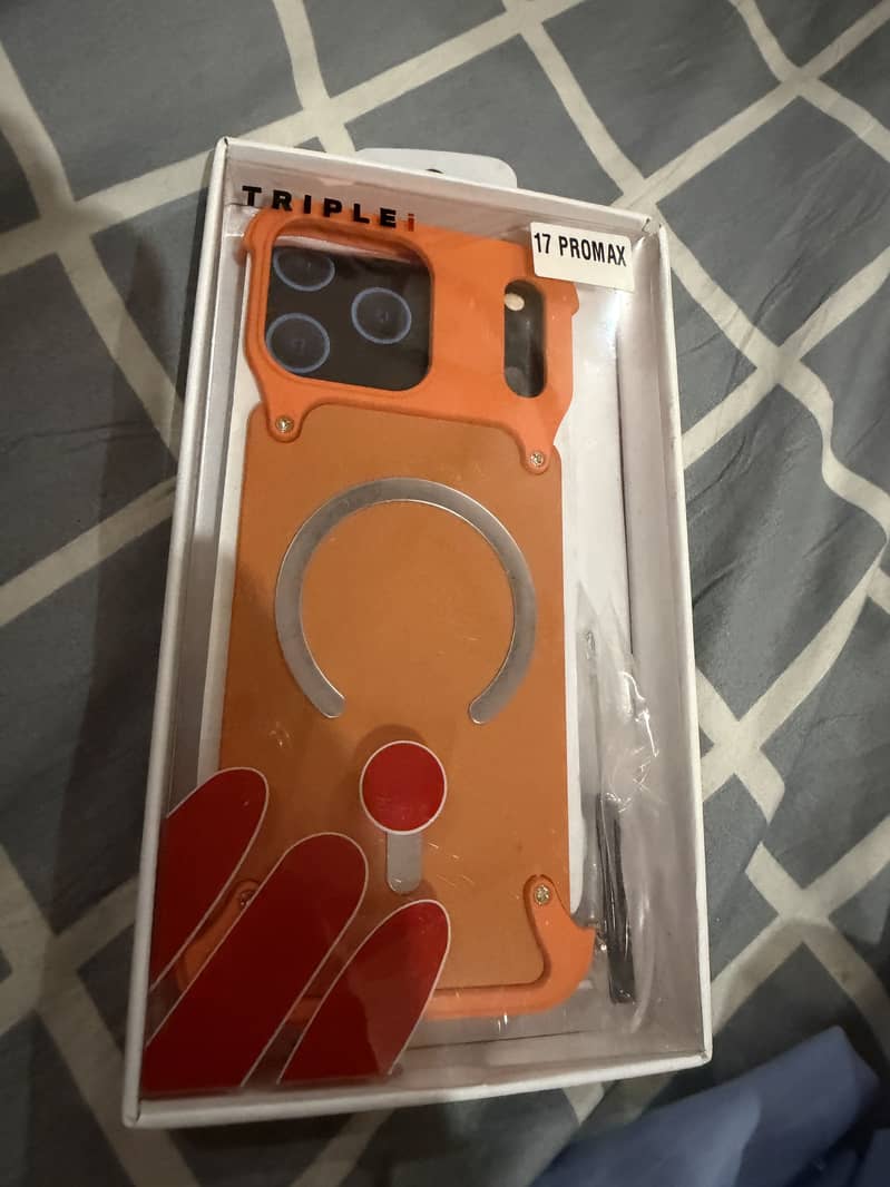 Apple iPhone 17 Pro Max 4