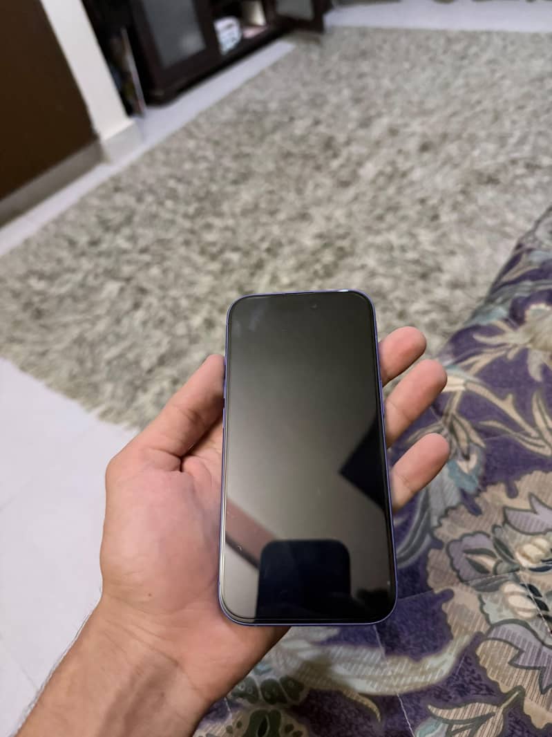 Apple iPhone 16 1