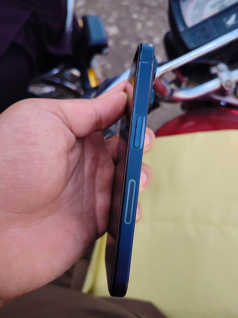 Apple iPhone 15 Pro 1