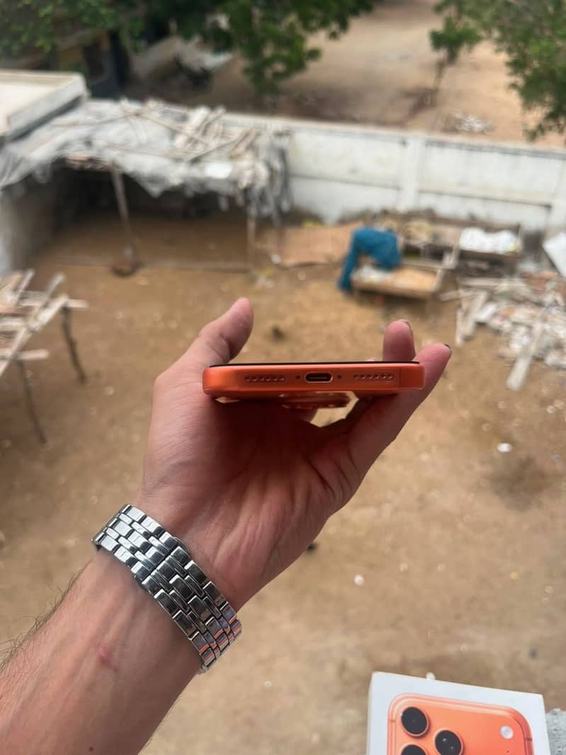 iPhone 17 Pro Max (Complete Box) 5