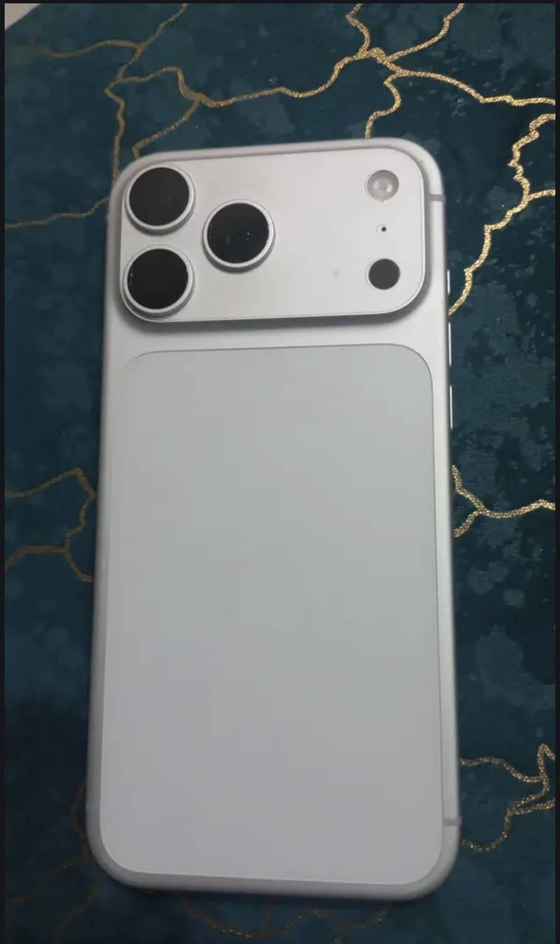 Apple iPhone 17 Pro Max 0