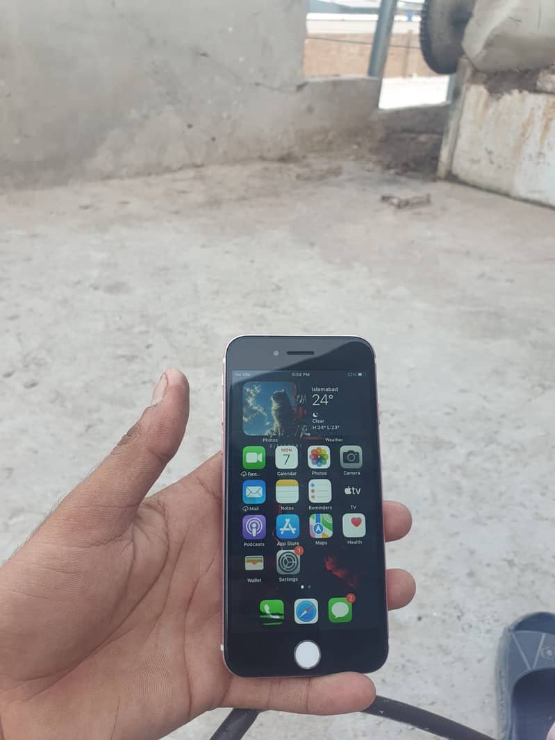Apple iPhone 7 4