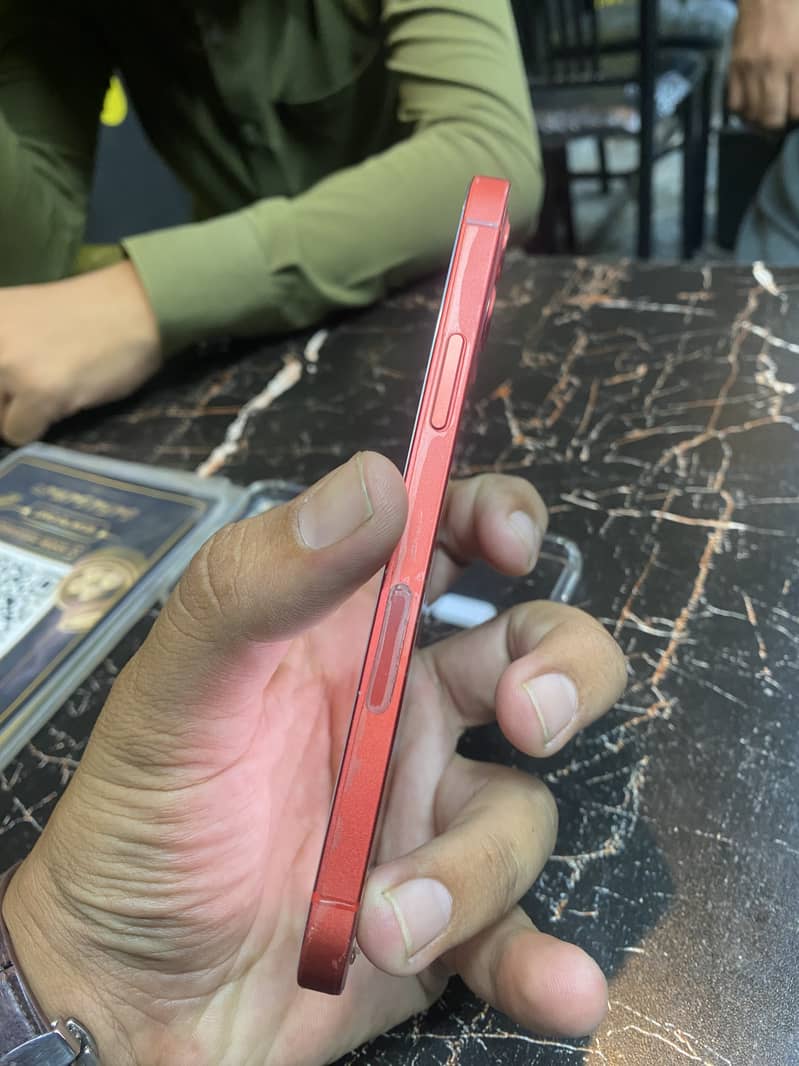 Apple iPhone 12 3