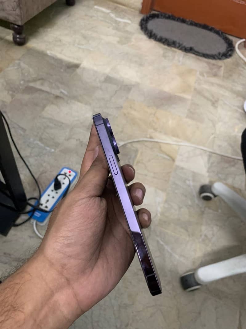 Apple iPhone 14 Pro Max 2