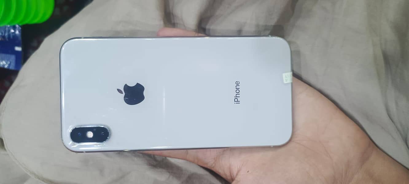 Apple iPhone X 4