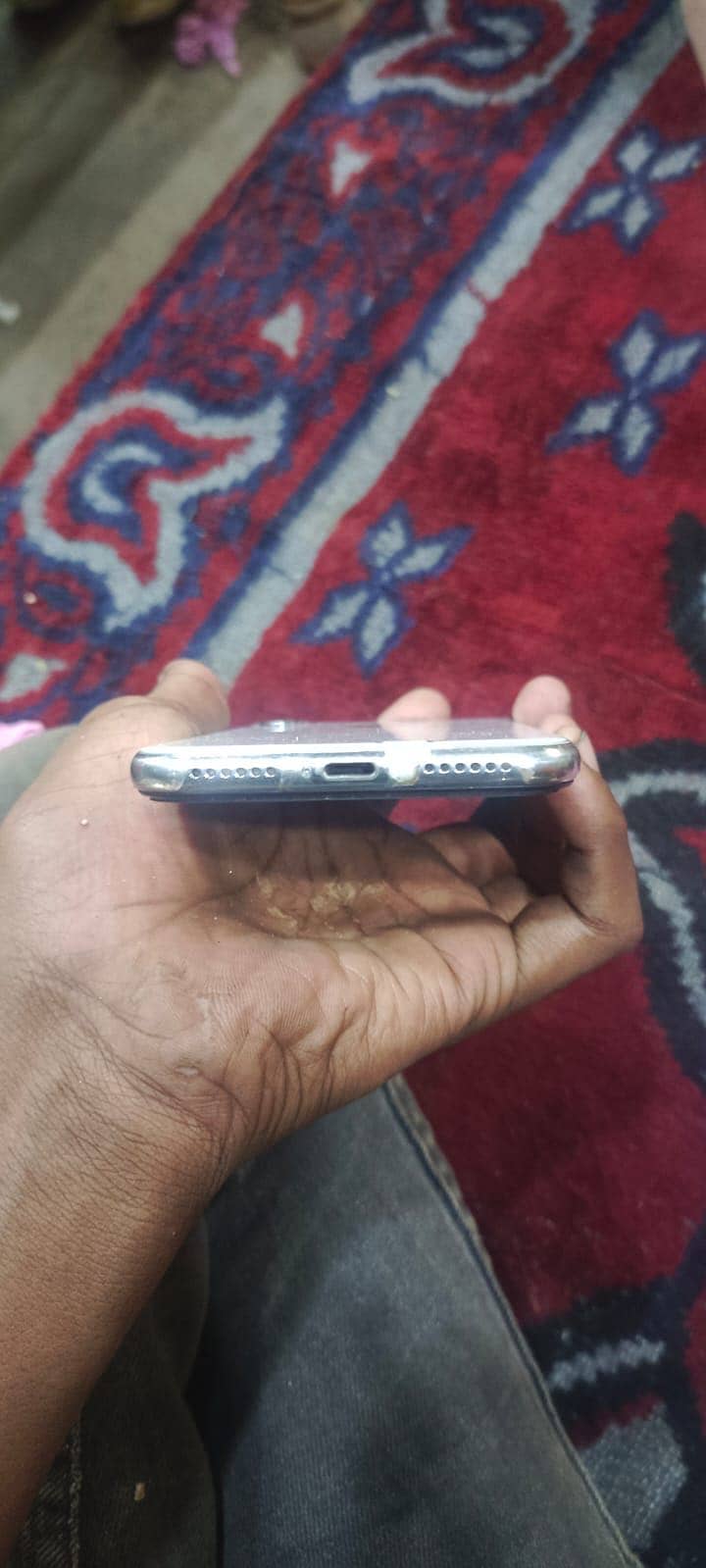 Apple iPhone X 6