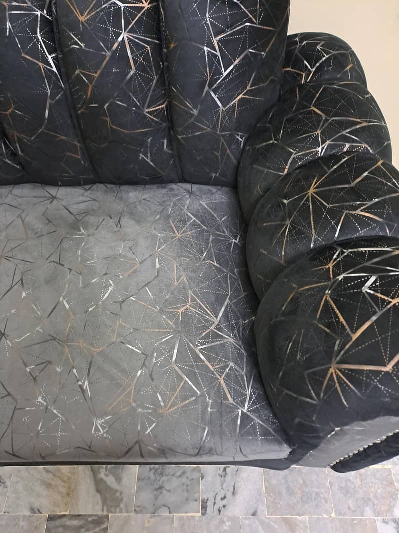 beautiful sofa set . . 4
