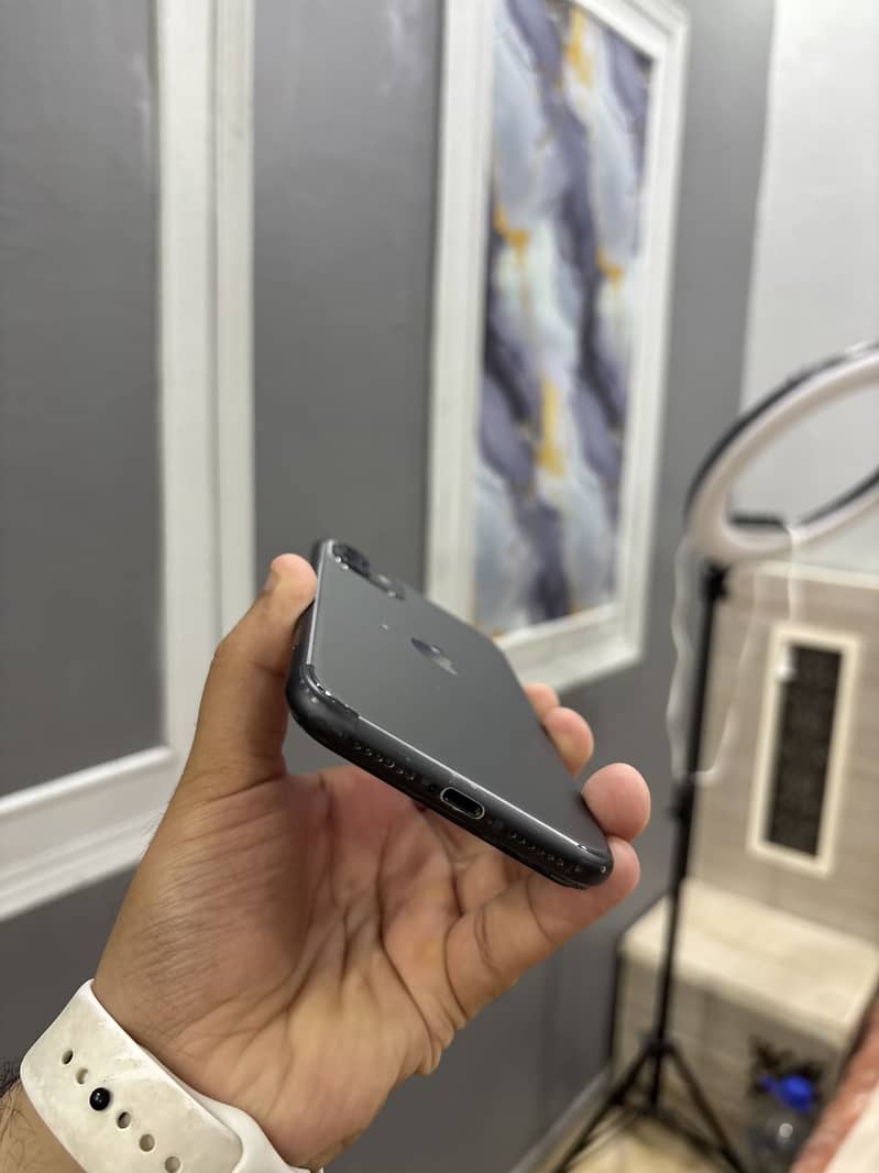 Iphone 11 4