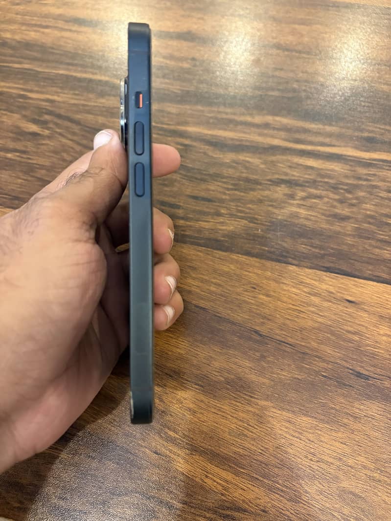 Apple iPhone 14 2