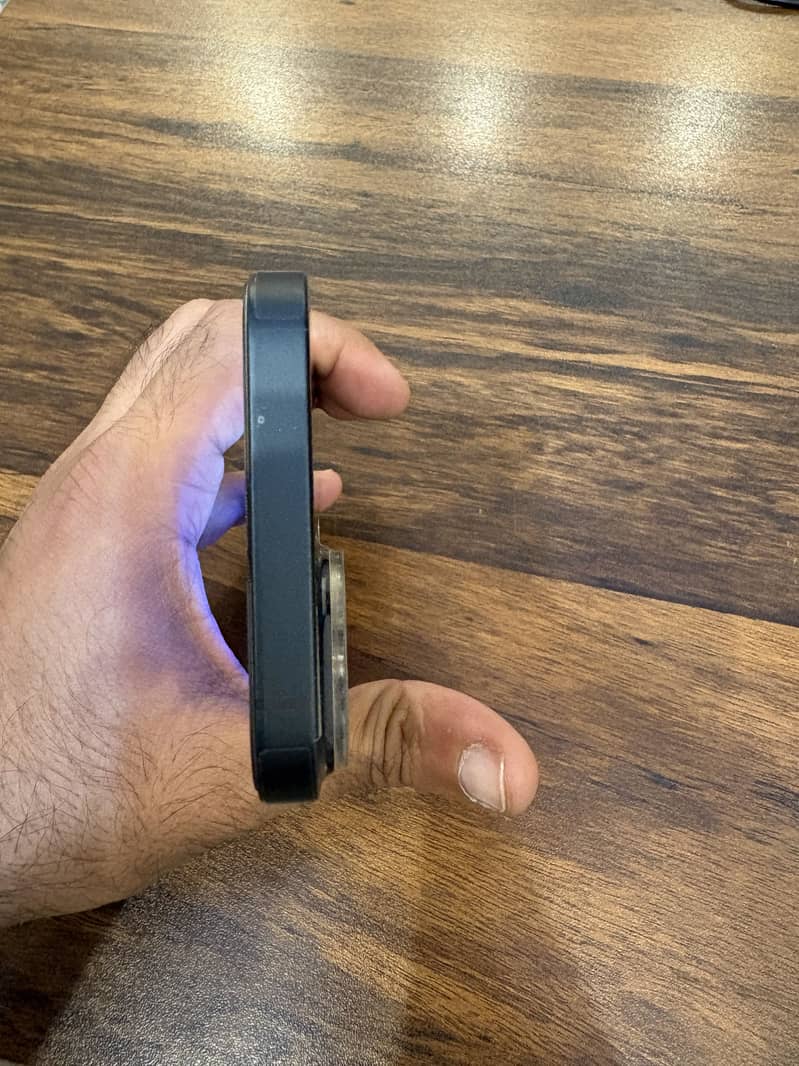 Apple iPhone 14 3