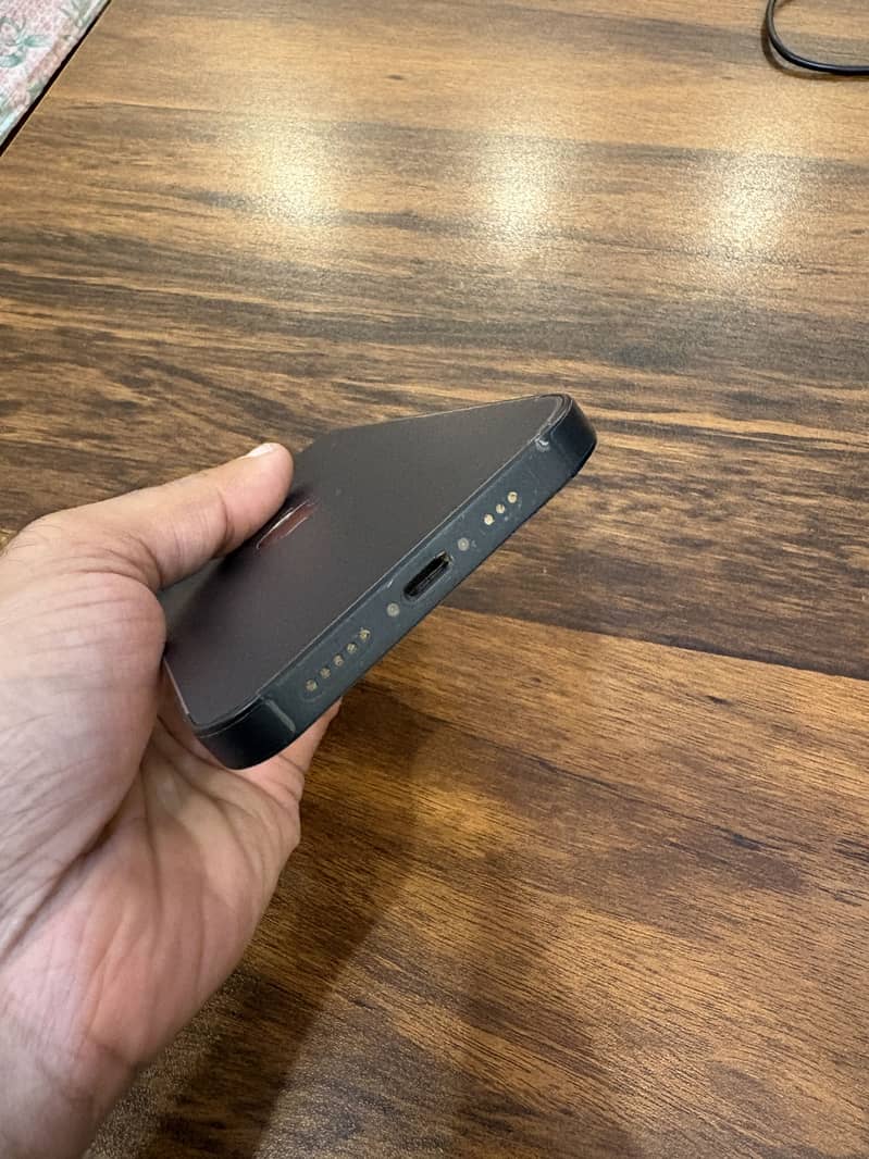 Apple iPhone 14 7
