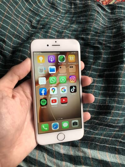 iPhone 6 64GB Silver condition 10/10