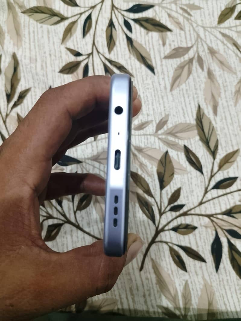OPPO A6 4