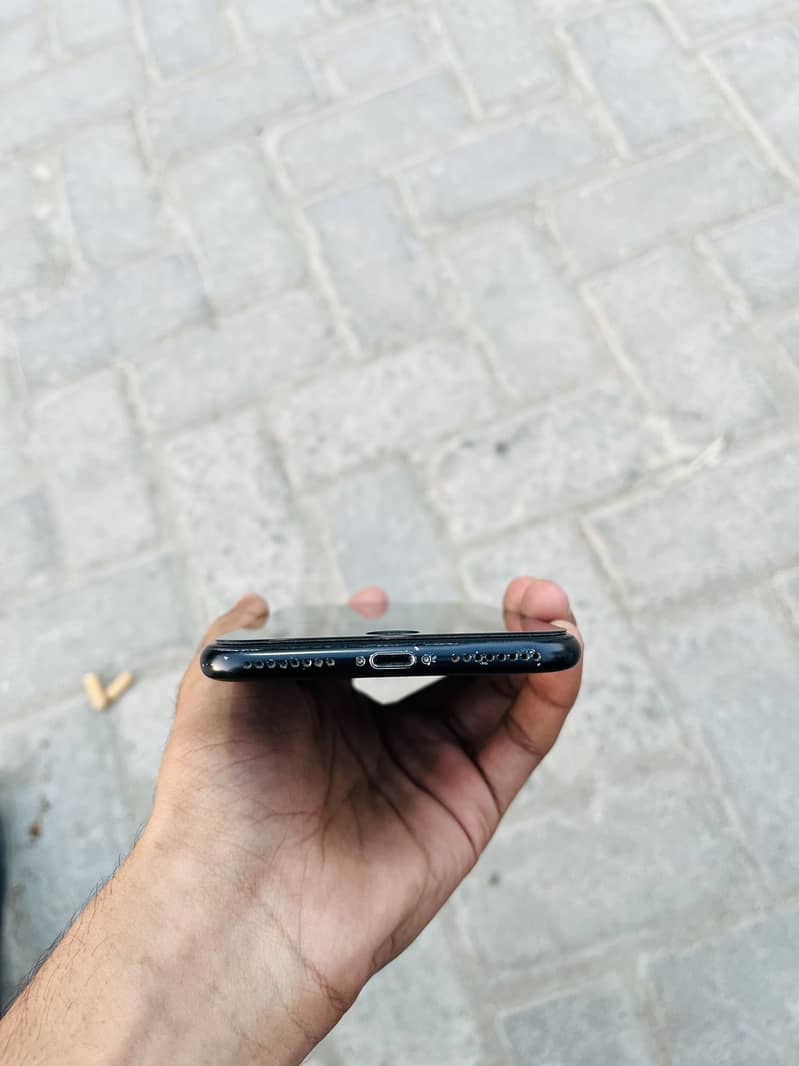 Apple iPhone 7 Plus 3