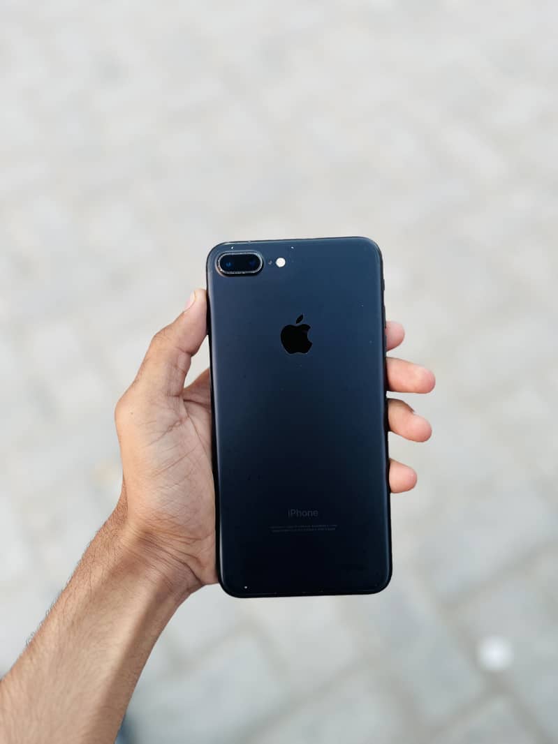 Apple iPhone 7 Plus 0