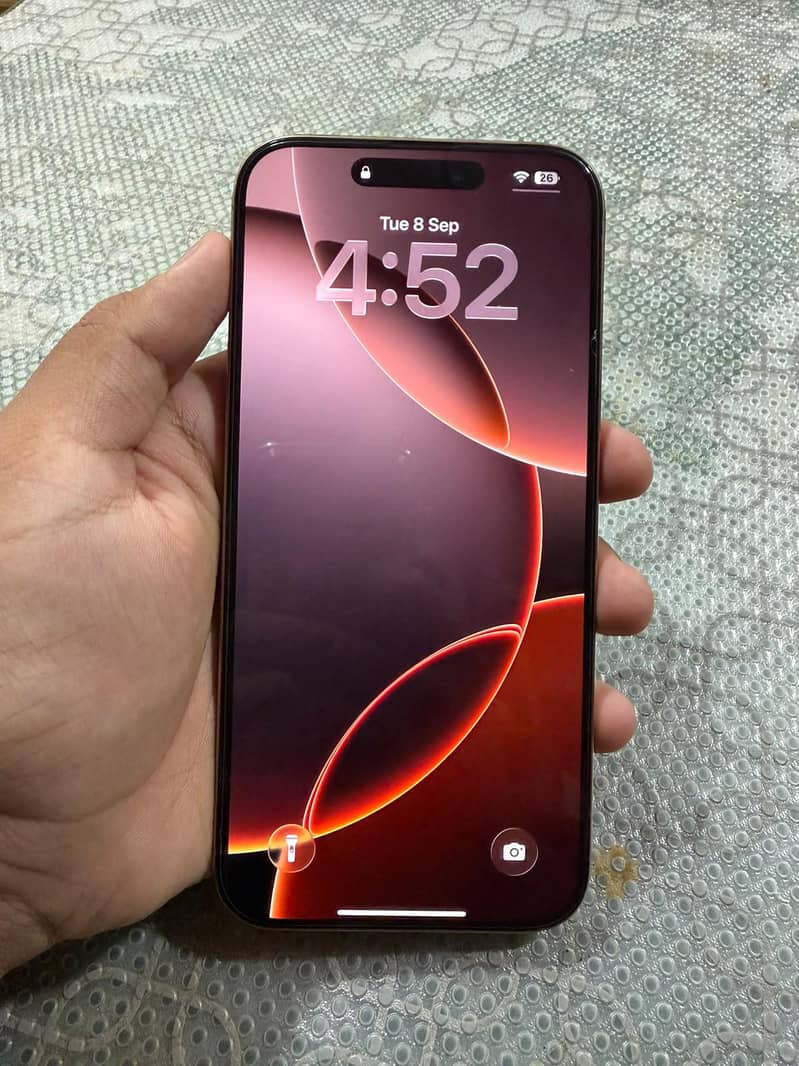 Apple iPhone 16 Pro Max 5