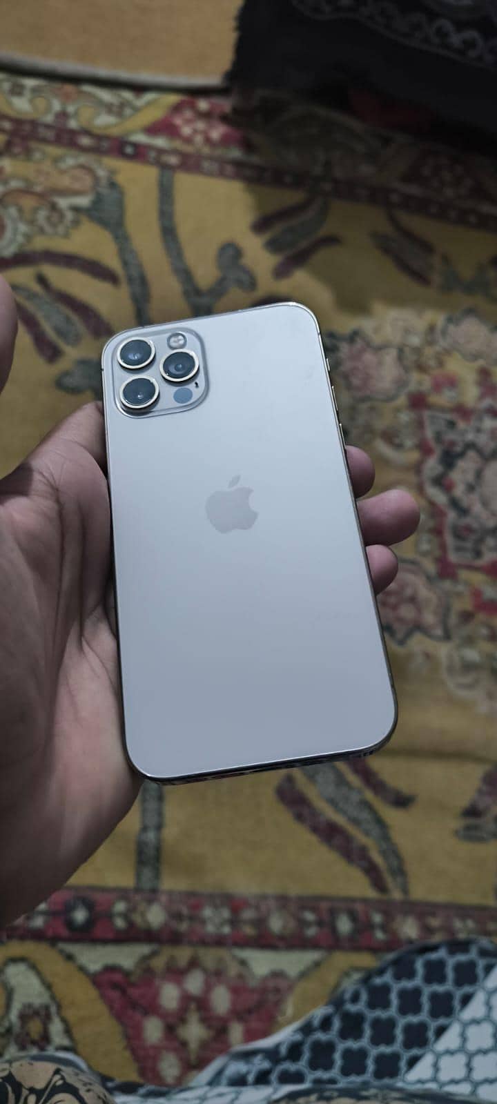 Apple iPhone 12 pro 3