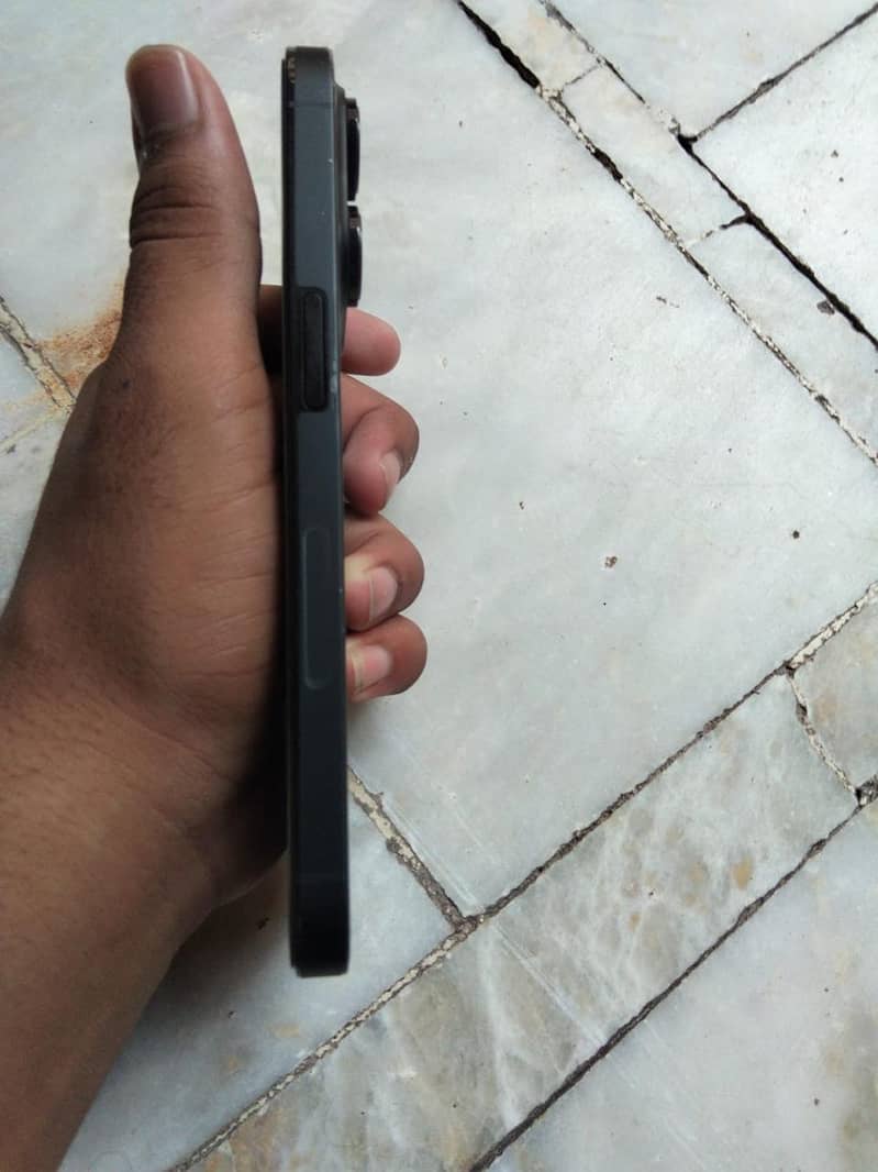 Apple iPhone 14 Pro 2
