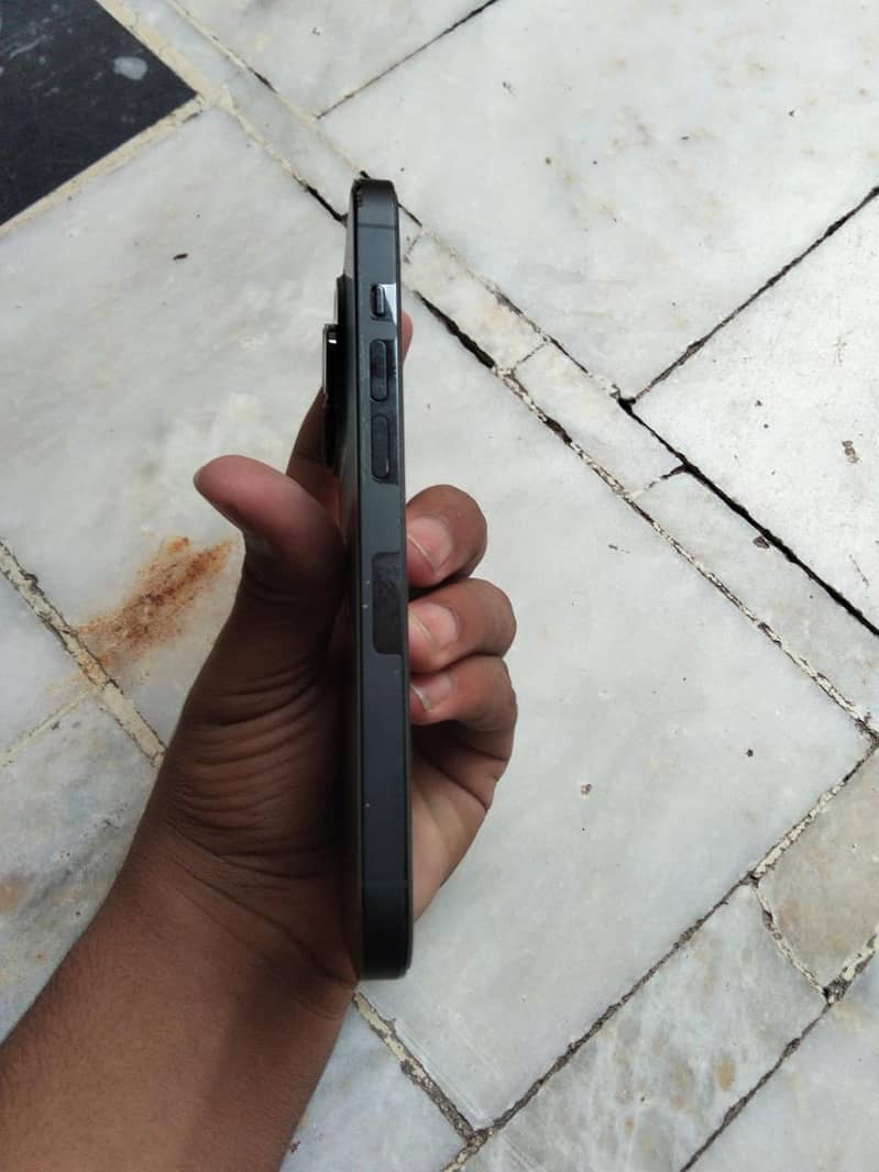 Apple iPhone 14 Pro 3