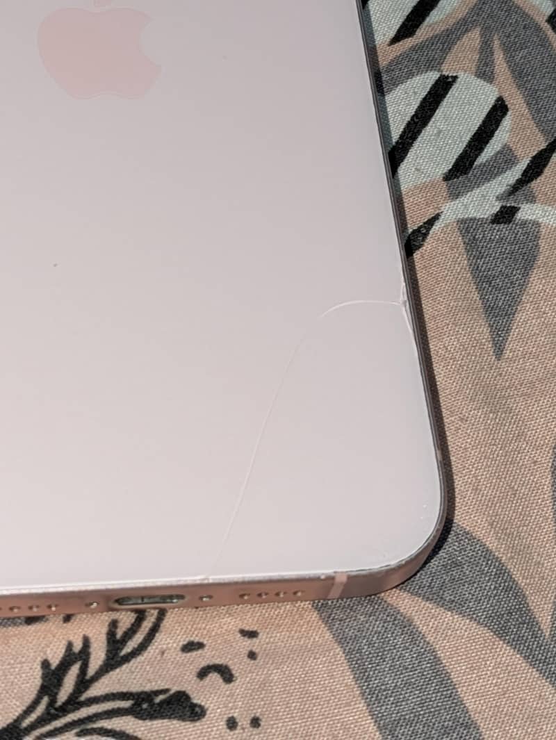 Apple iPhone 15 plus 1