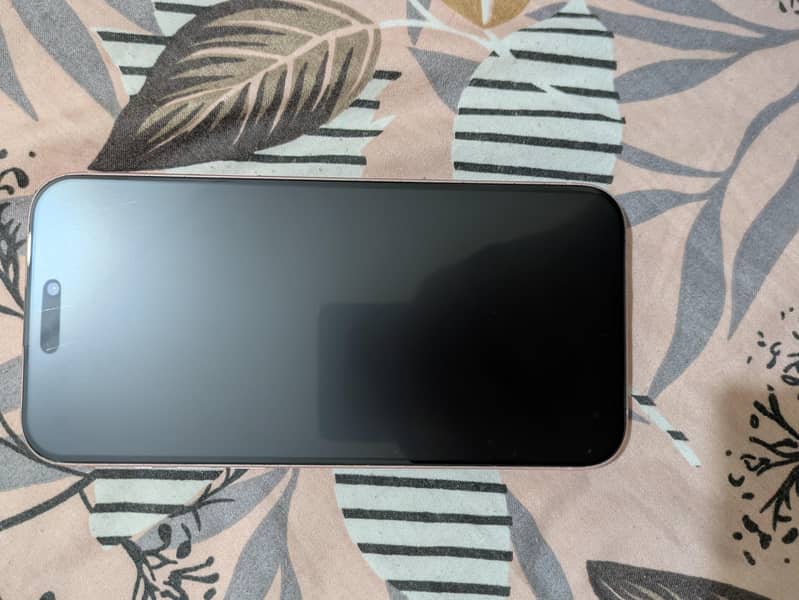 Apple iPhone 15 plus 6