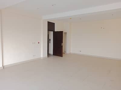 4 MARLA OFFICE 4TH FLOOR WITH ELEVATOR